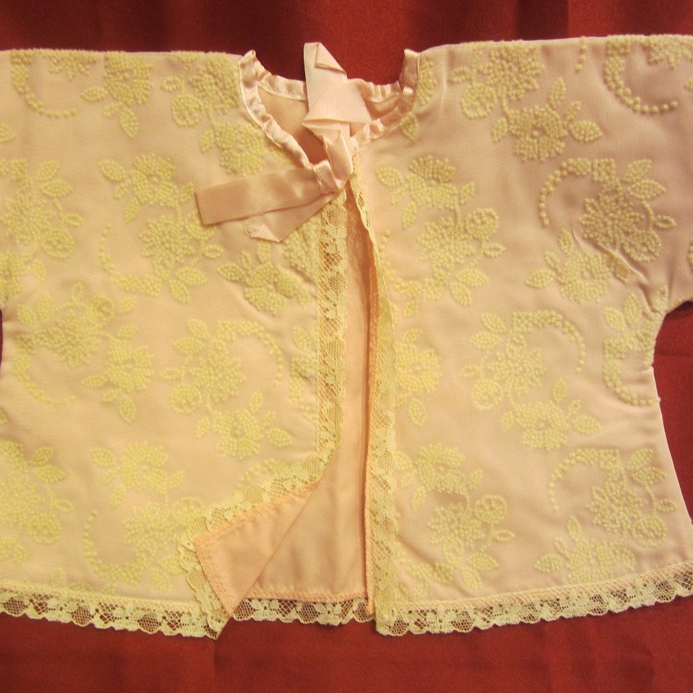 VTG BEAUTIFUL HANDMADE BABY JACKET, PINK W/WHITE LACE OVERLAY 0-3 MOS